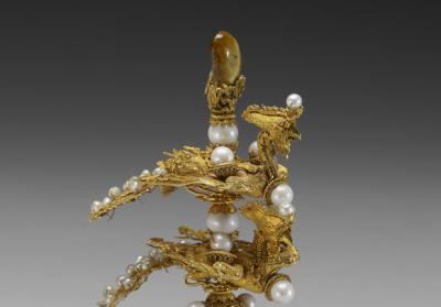 图片[3]-Gold finial with inlays of Dong pearls and cat’s-eye gemstone for the imperial consort’s court hat, Qianlong reign (1736-1795), Qing dynasty-China Archive